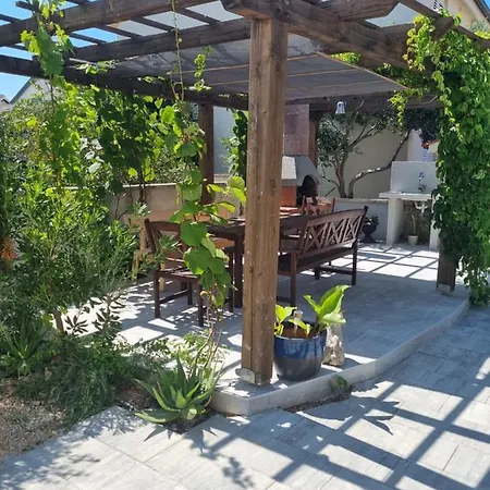 Apartment Emilia Vir