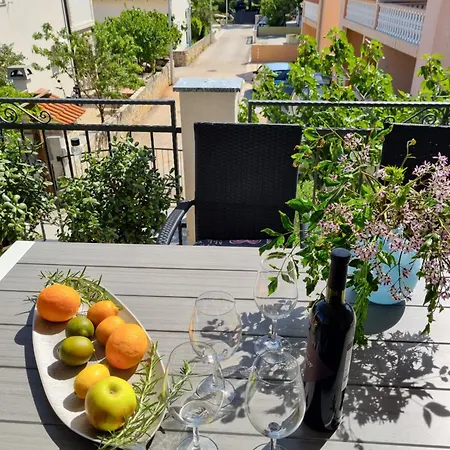 Apartment Emilia Vir