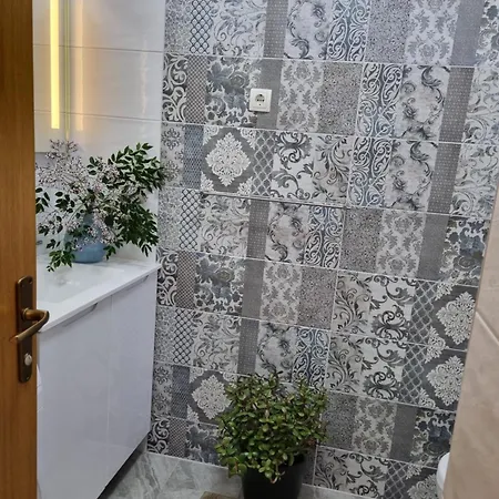 Apartment Emilia *