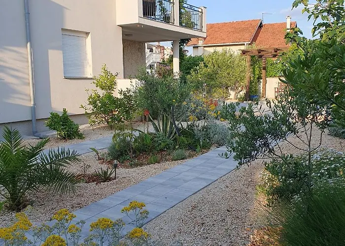 Apartment Emilia Vir
