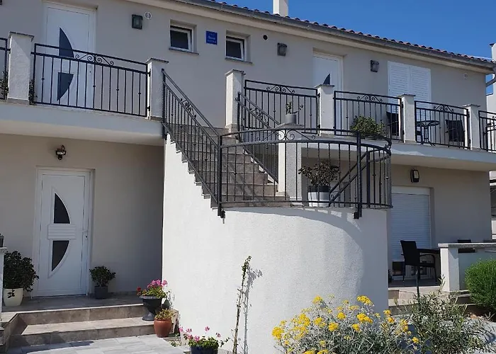 Apartment Emilia *