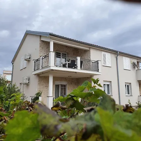 Apartmán Emilia Vir