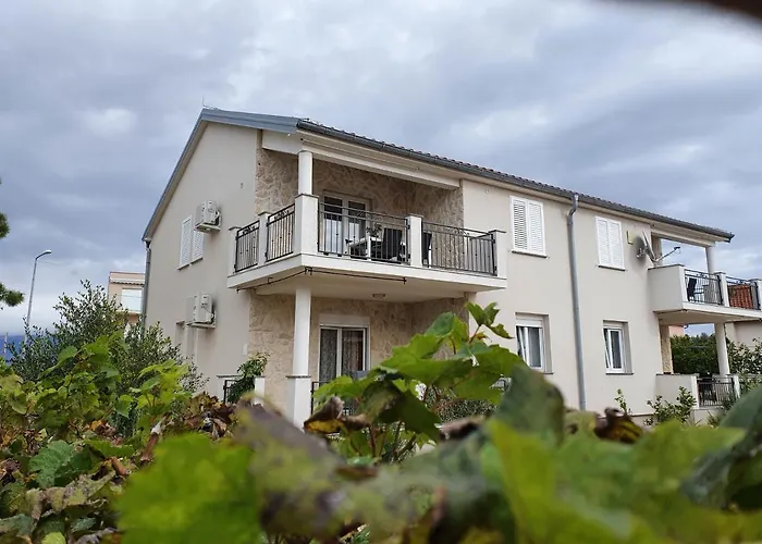 Apartman Emilia Vir